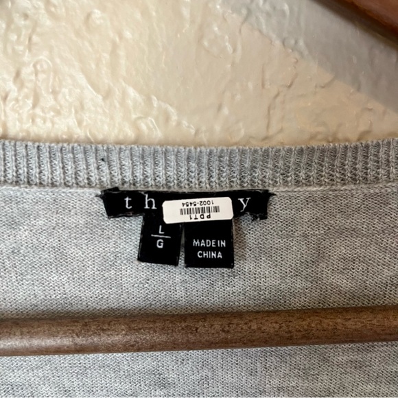 Theory Gray Cashmere & Silk V-neck Sweater Size Large - Picture 5 of 9